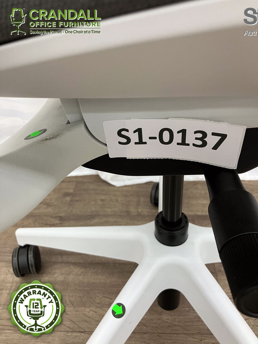 S1-0137 - Steelcase Series 1 - Grade B