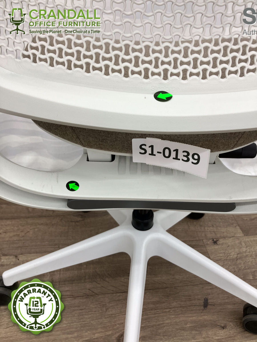 S1-0139 - Steelcase Series 1 - Grade B