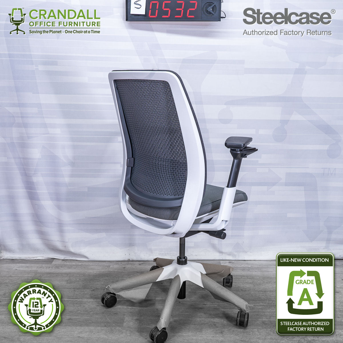 S-0532 - Steelcase Series 2 - Grade A