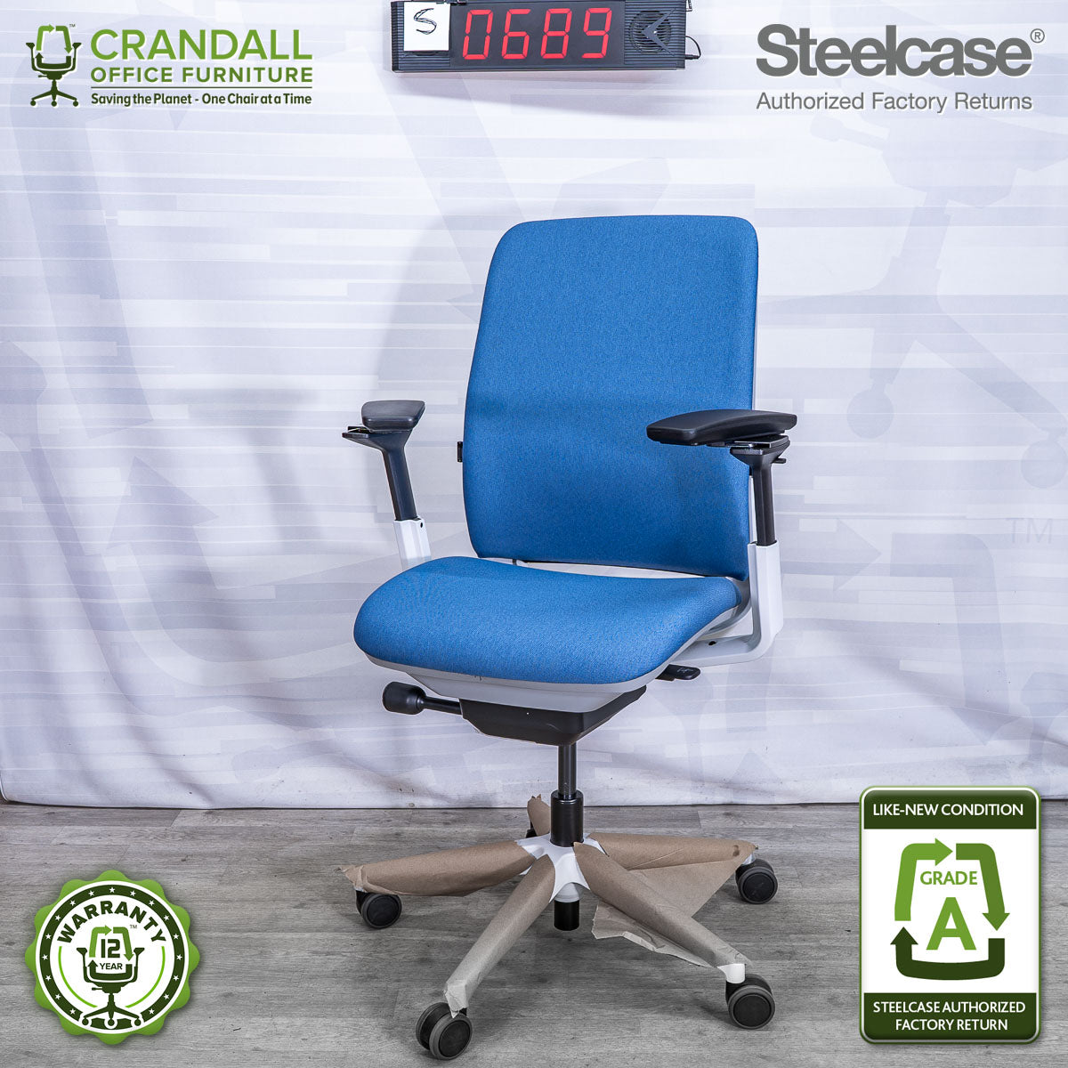 S-0689 - Steelcase Amia - Grade A