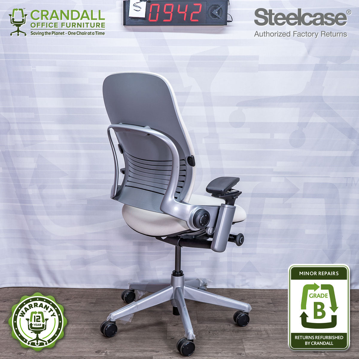 S-0942 - Steelcase V2 Leap - Grade A