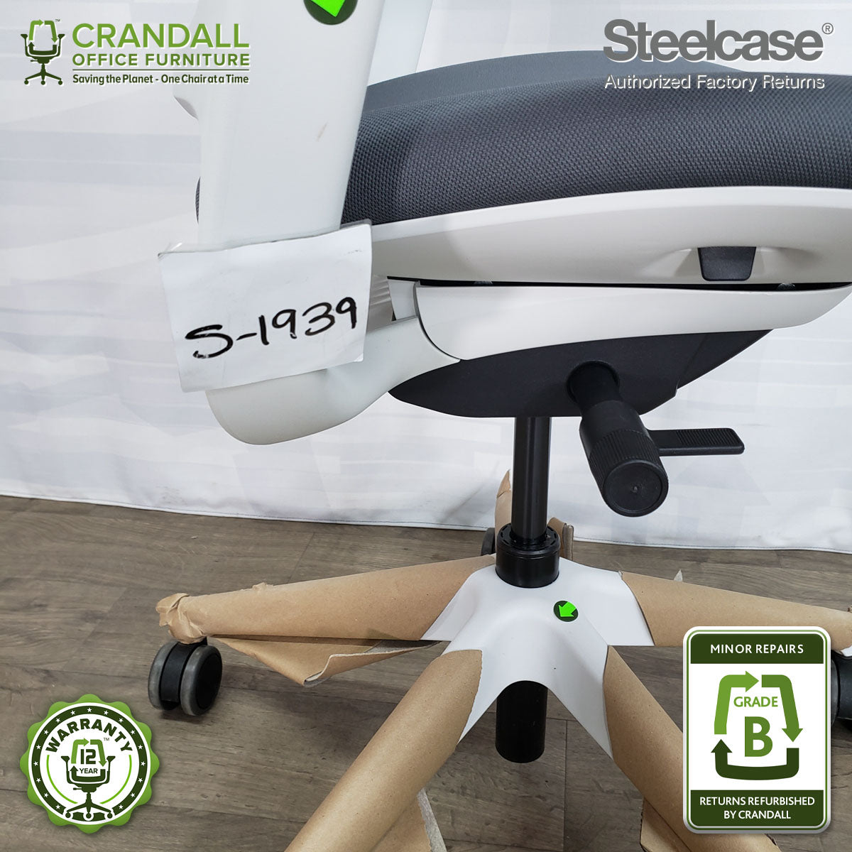 S-1939 - Steelcase Series 1 - Grade B