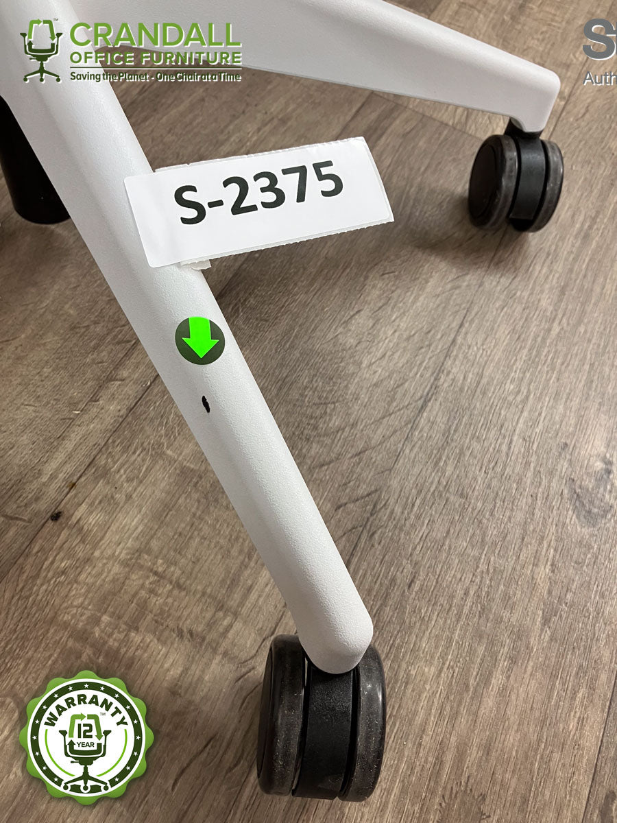 S-2375 - Steelcase Series 2 - Grade B