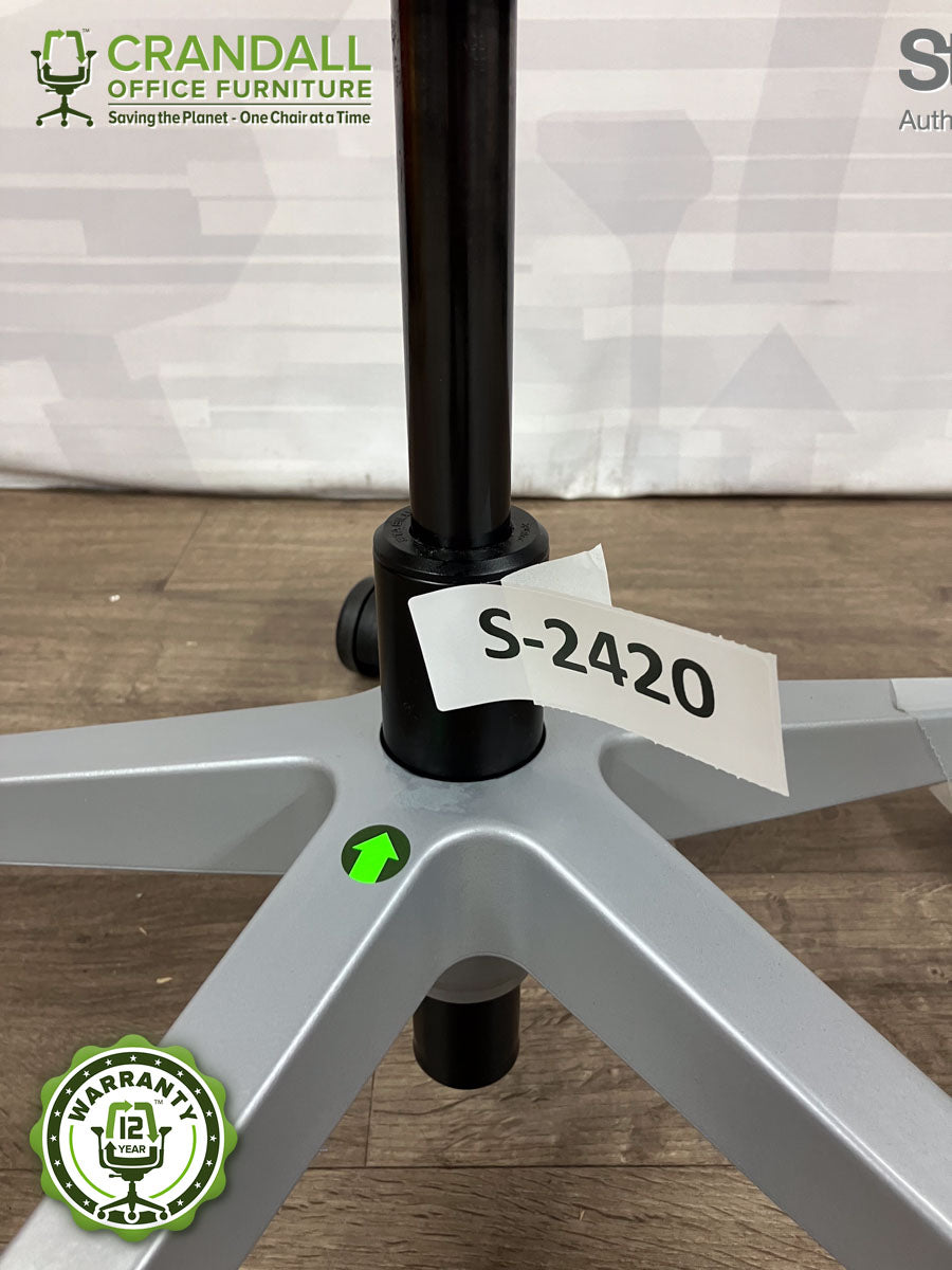 S-2420 - Steelcase Gesture - Grade B