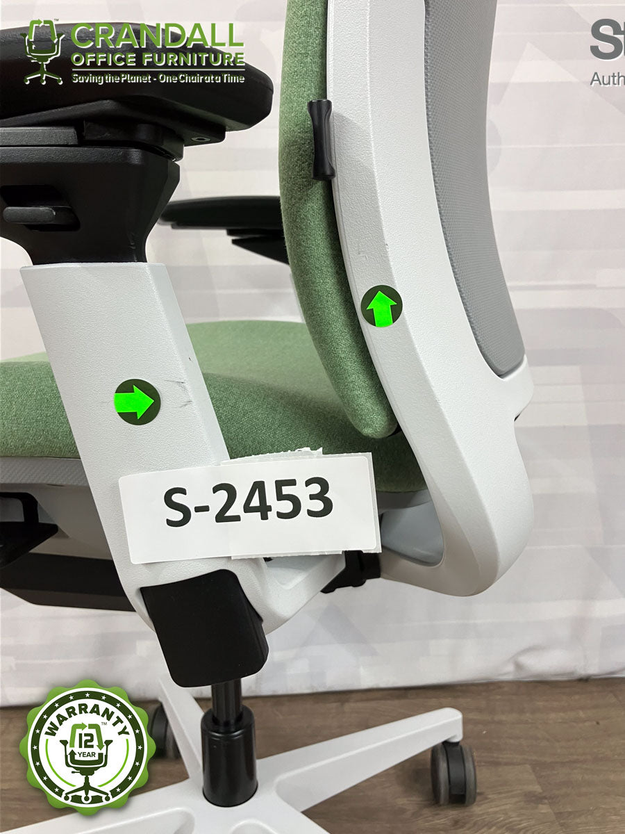 S-2453 - Steelcase Amia - Grade B