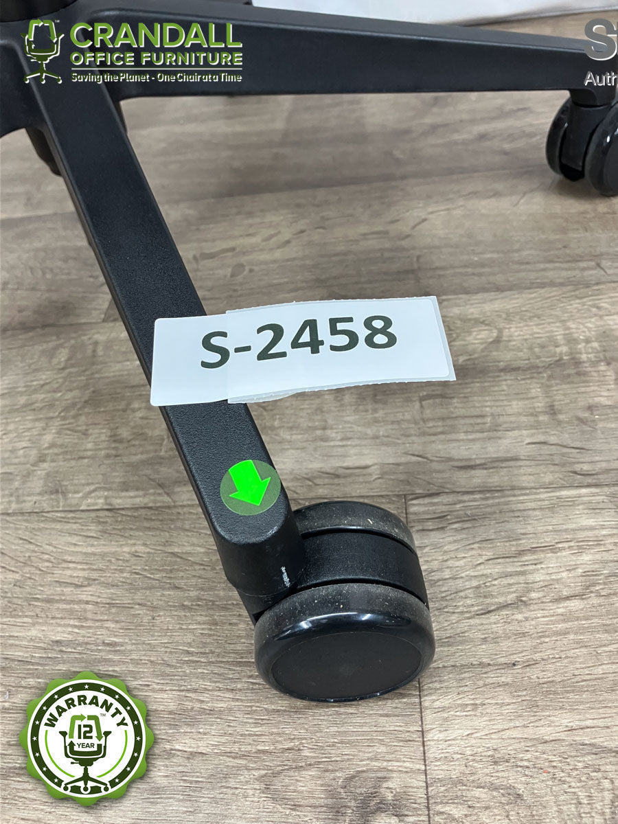 S-2458 - Steelcase Amia - Grade B