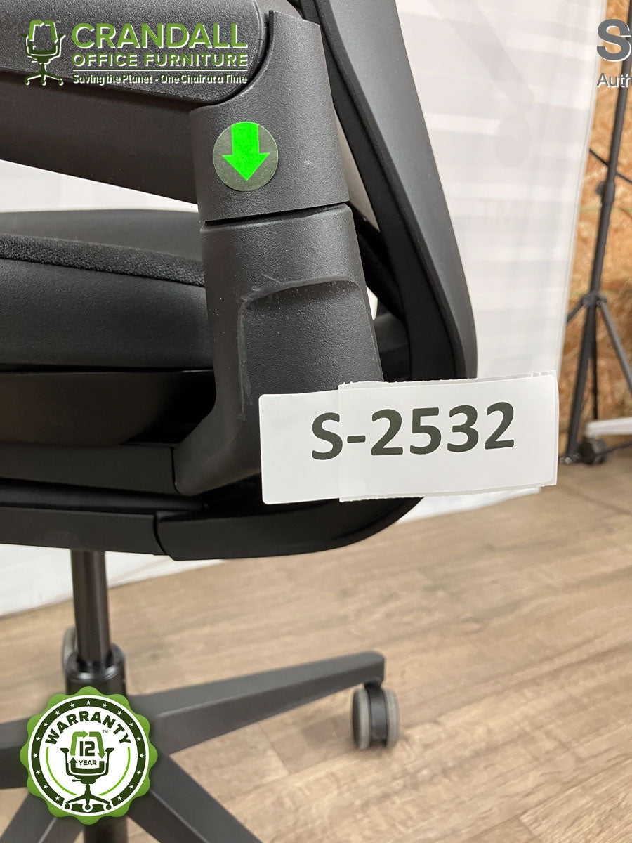 S-2532 - Steelcase Gesture - Grade B