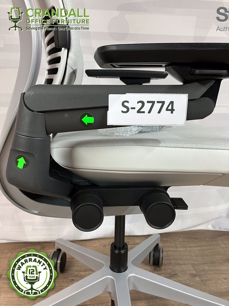 S-2774 - Steelcase Gesture with Headrest - Grade B