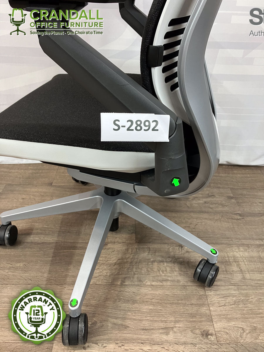 S-2892 - Steelcase Gesture with Headrest - Grade B