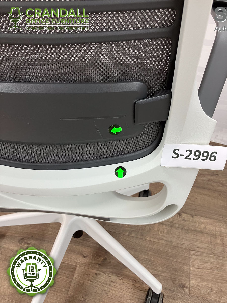 S-2996 - Steelcase Series 1 - Grade B