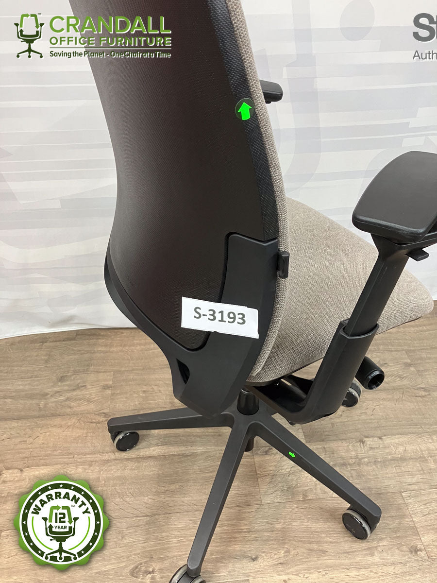 S-3193 - Steelcase Amia - Grade B