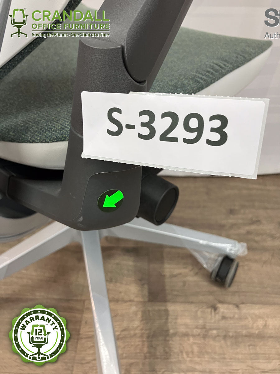 S-3293 - Steelcase Gesture with Headrest - Grade B