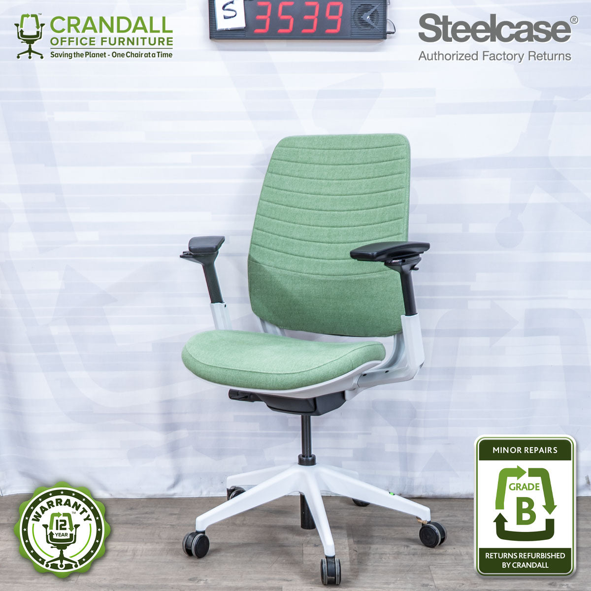 S-3539 - Steelcase Series 2 - Grade B