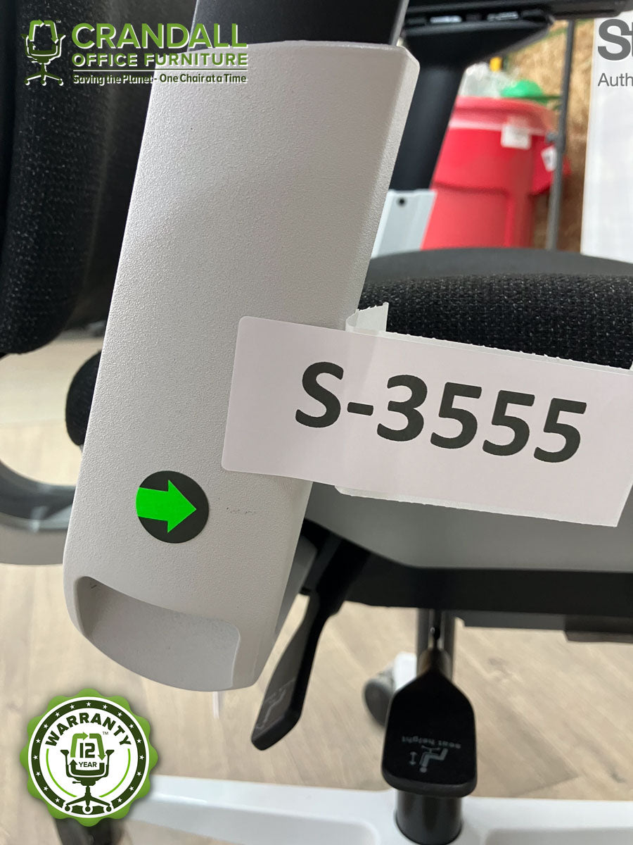 S-3555 - Steelcase Amia - Grade B