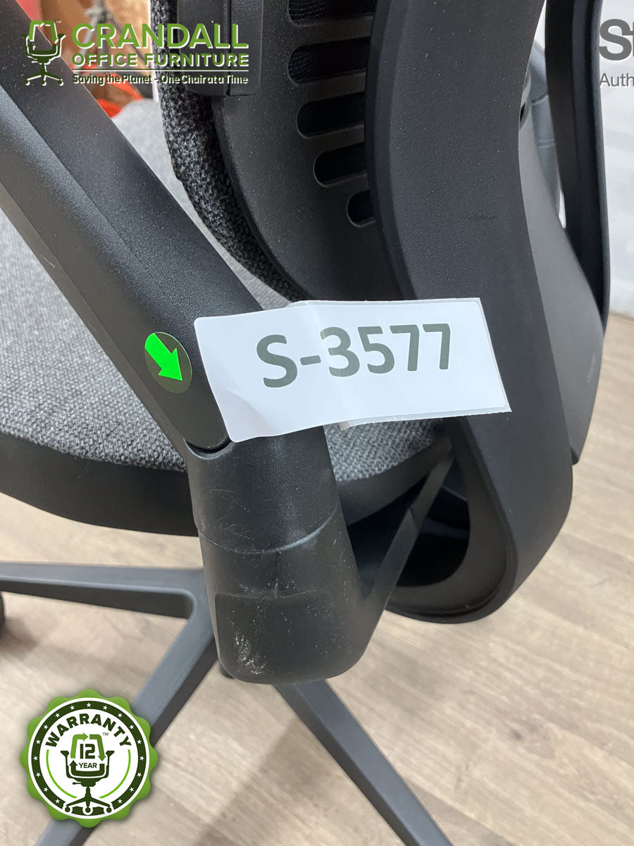 S-3577 - Steelcase Gesture with Headrest - Grade B