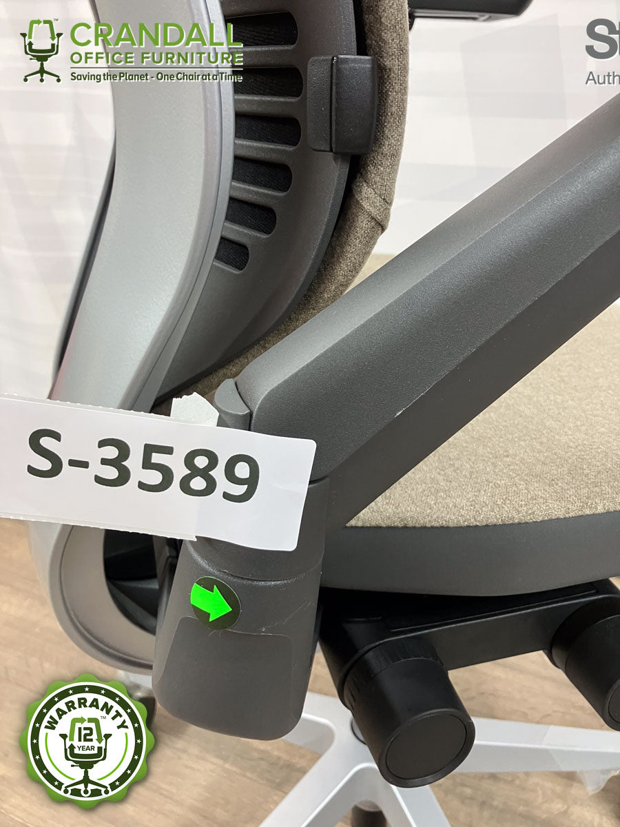 S-3589 - Steelcase Gesture with Headrest - Grade B