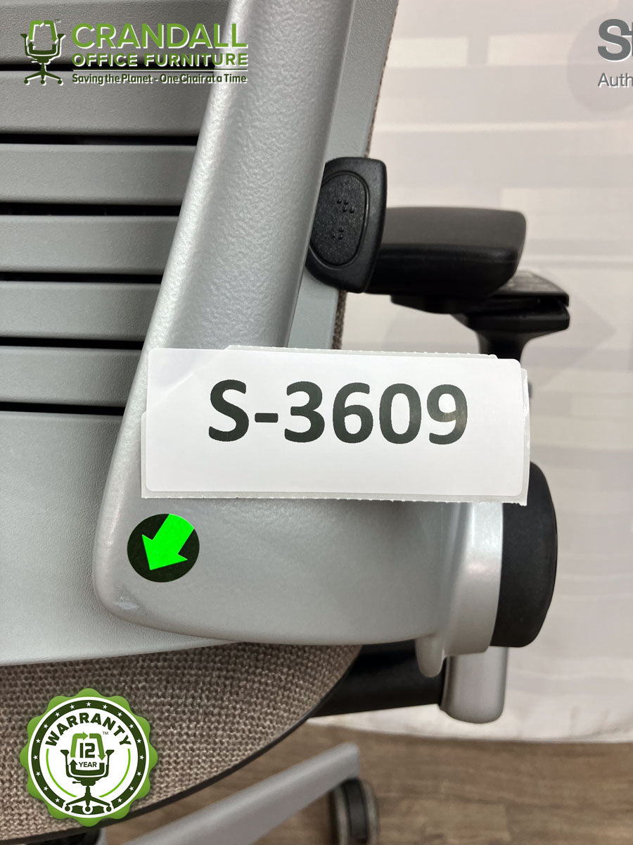 S-3609 - Steelcase V2 Leap - Grade B