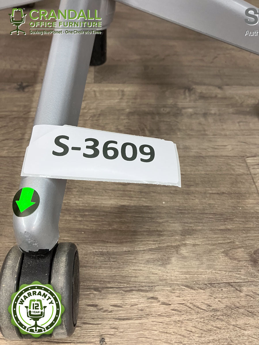 S-3609 - Steelcase V2 Leap - Grade B