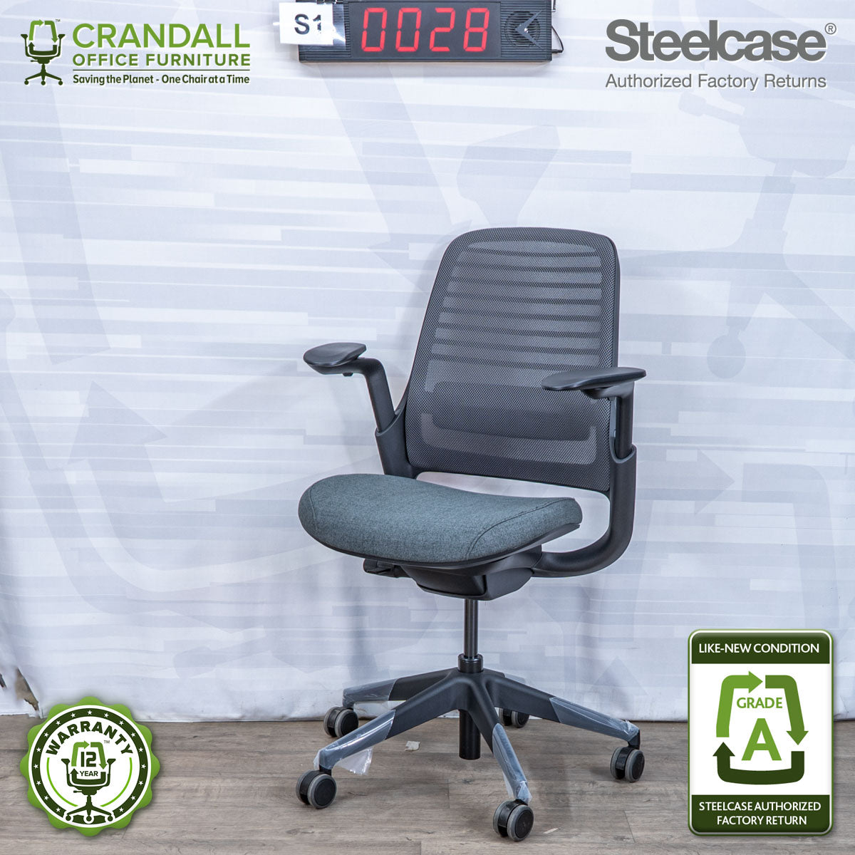 S1-0028 - Steelcase Series 1 - Grade A