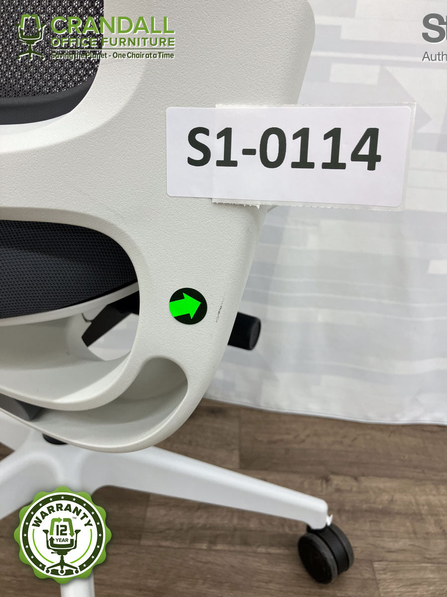 S1-0114 - Steelcase Series 1 - Grade B