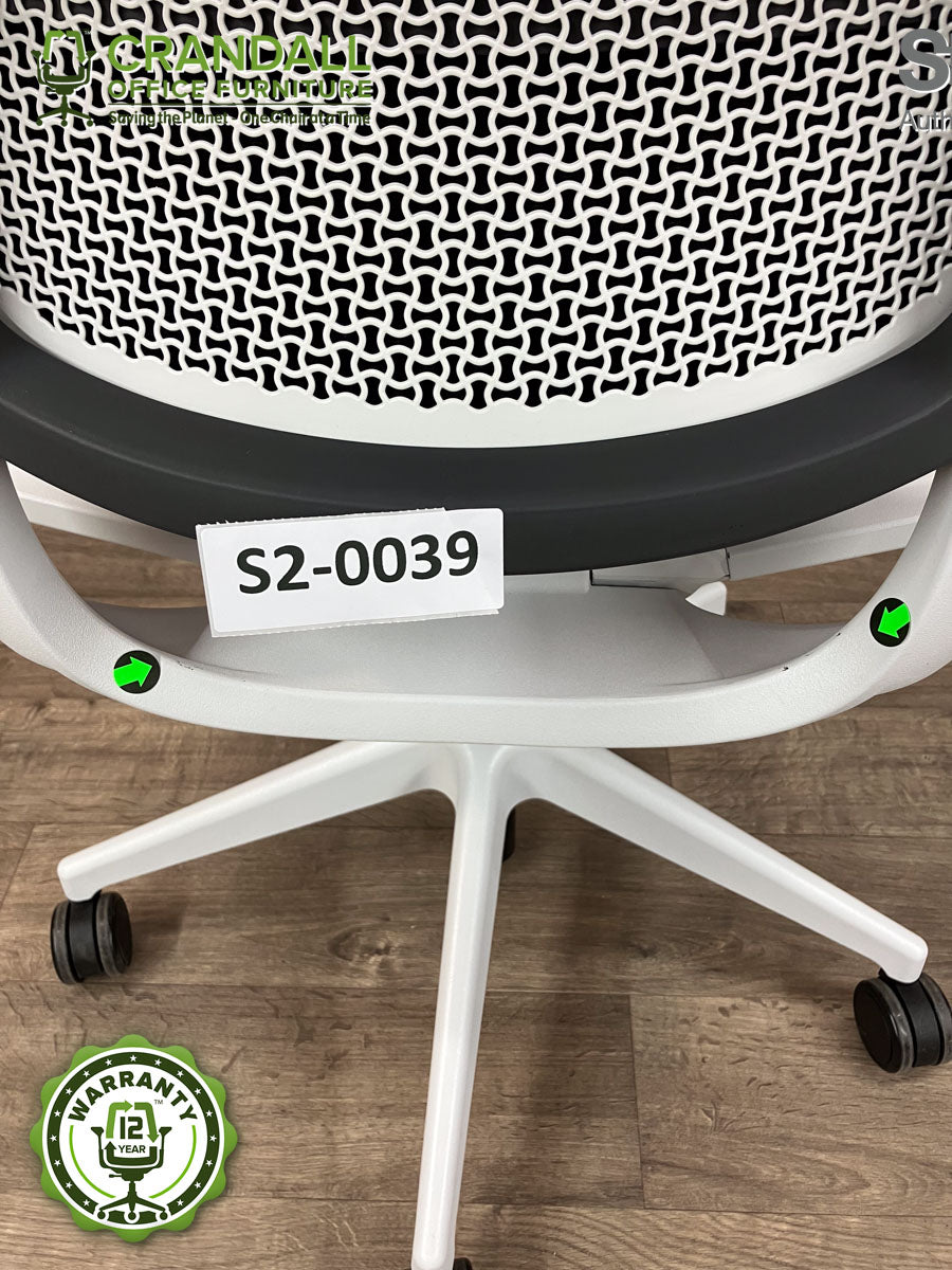 S2-0039 - Steelcase Series 2 - Grade B