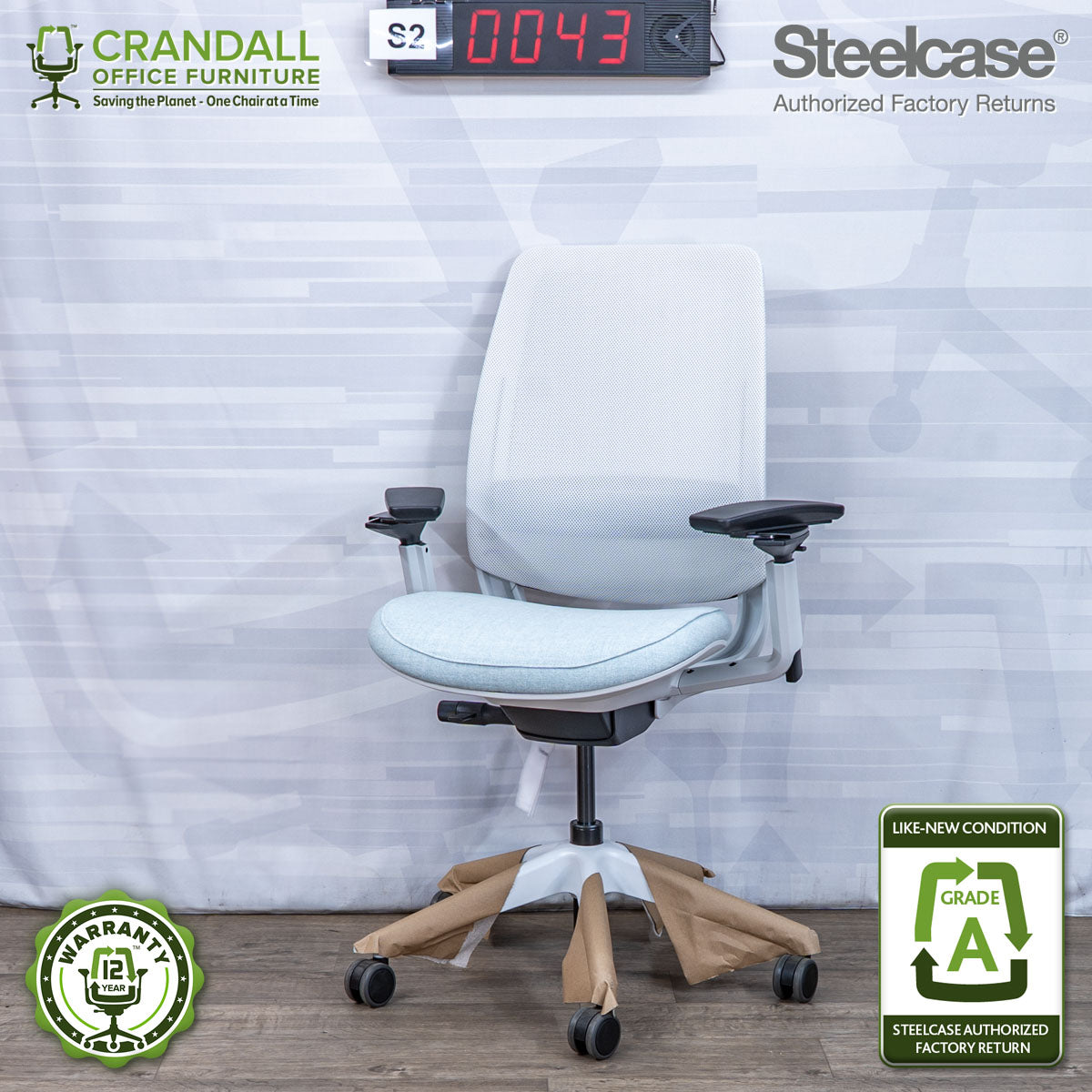 S2-0043 - Steelcase Series 2 - Grade A