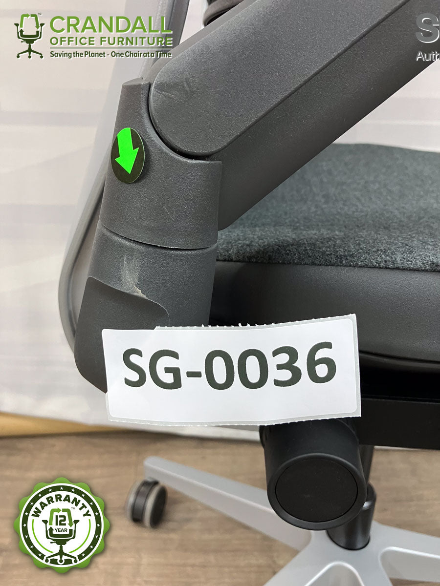 SG-0036 - Steelcase Gesture with Headrest - Grade B