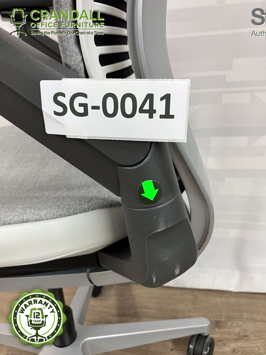 SG-0041 - Steelcase Gesture - Grade B