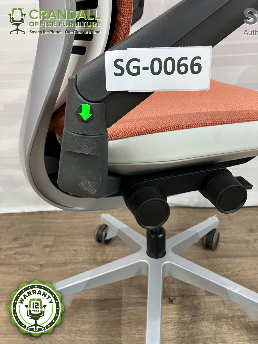 SG-0066 - Steelcase Gesture with Headrest - Grade B