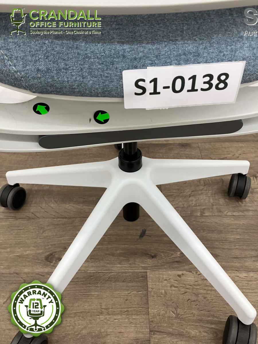 S1-0138 - Steelcase Series 1 - Grade B