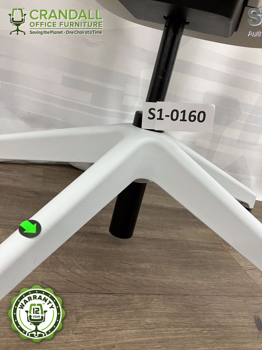 S1-0160 - Steelcase Series 1 - Grade B