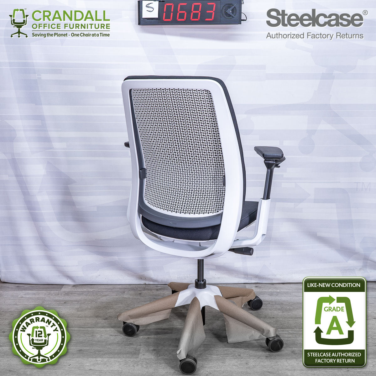S-0683 - Steelcase Series 2 - Grade A