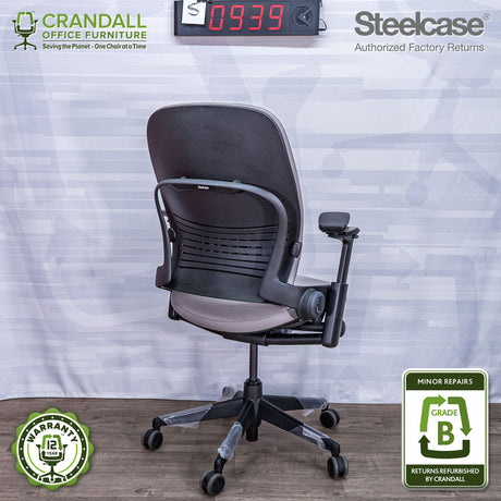 S-0939 - Steelcase V2 Leap - Grade A