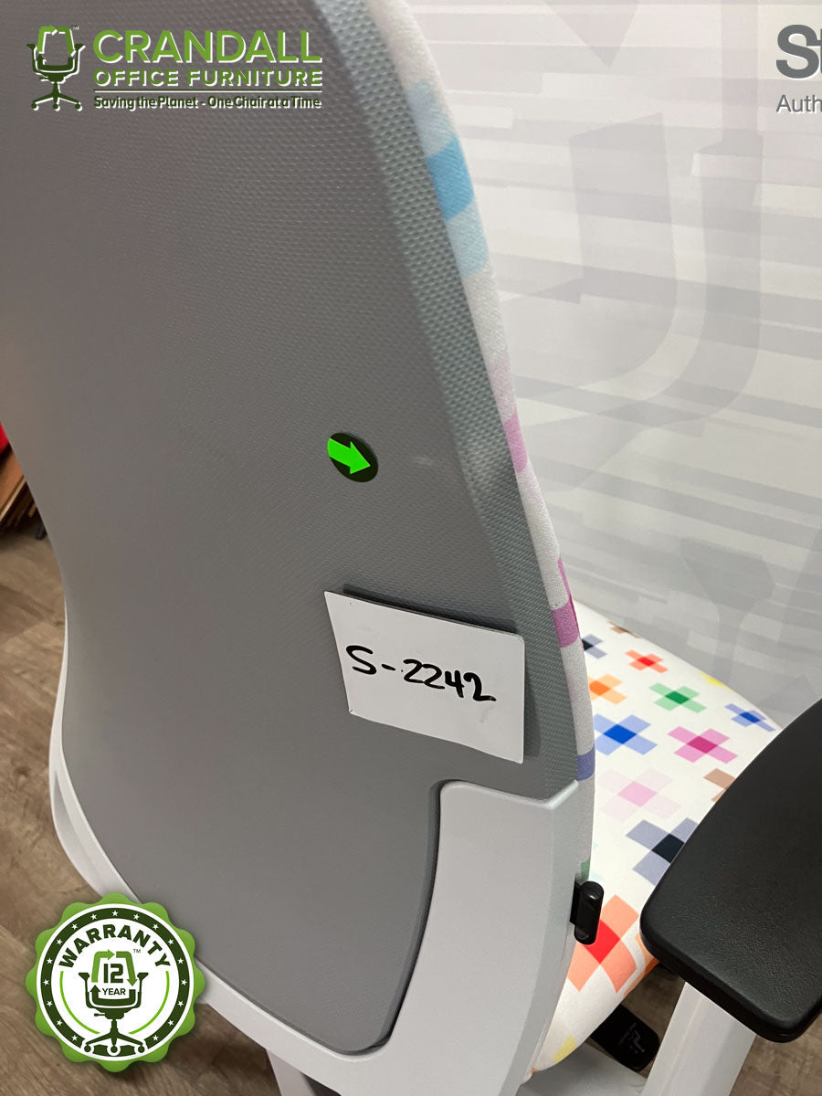 S-2242 - Steelcase Amia - Grade B