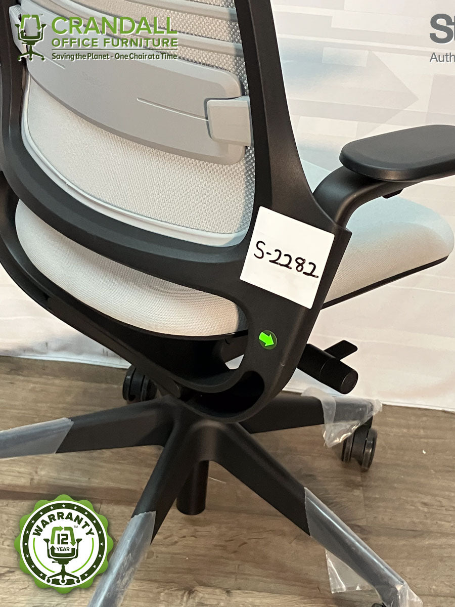 S-2282 - Steelcase Series 1 - Grade B