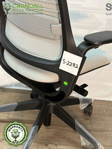 S-2282 - Steelcase Series 1 - Grade B