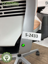 S-2433 - Steelcase Gesture - Grade B