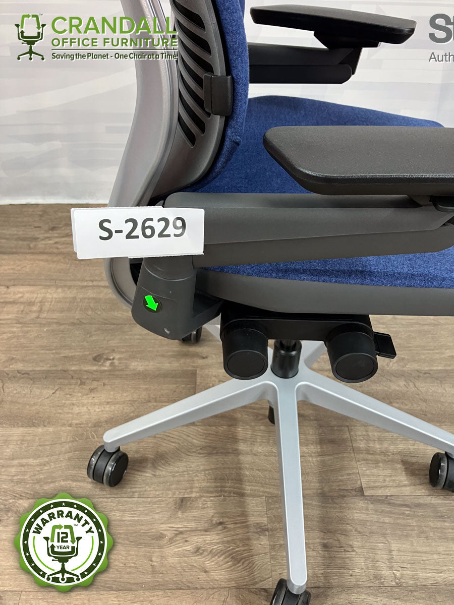 S-2629 - Steelcase Gesture with Headrest - Grade B