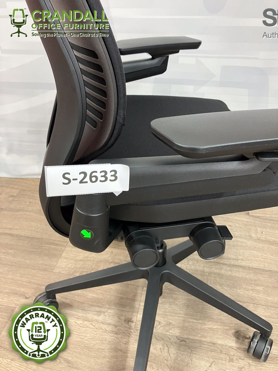 S-2633 - Steelcase Gesture with Headrest - Grade B