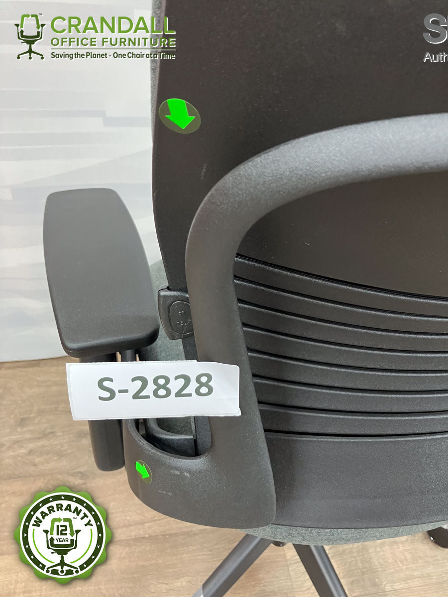 S-2828 - Steelcase V2 Leap - Grade B