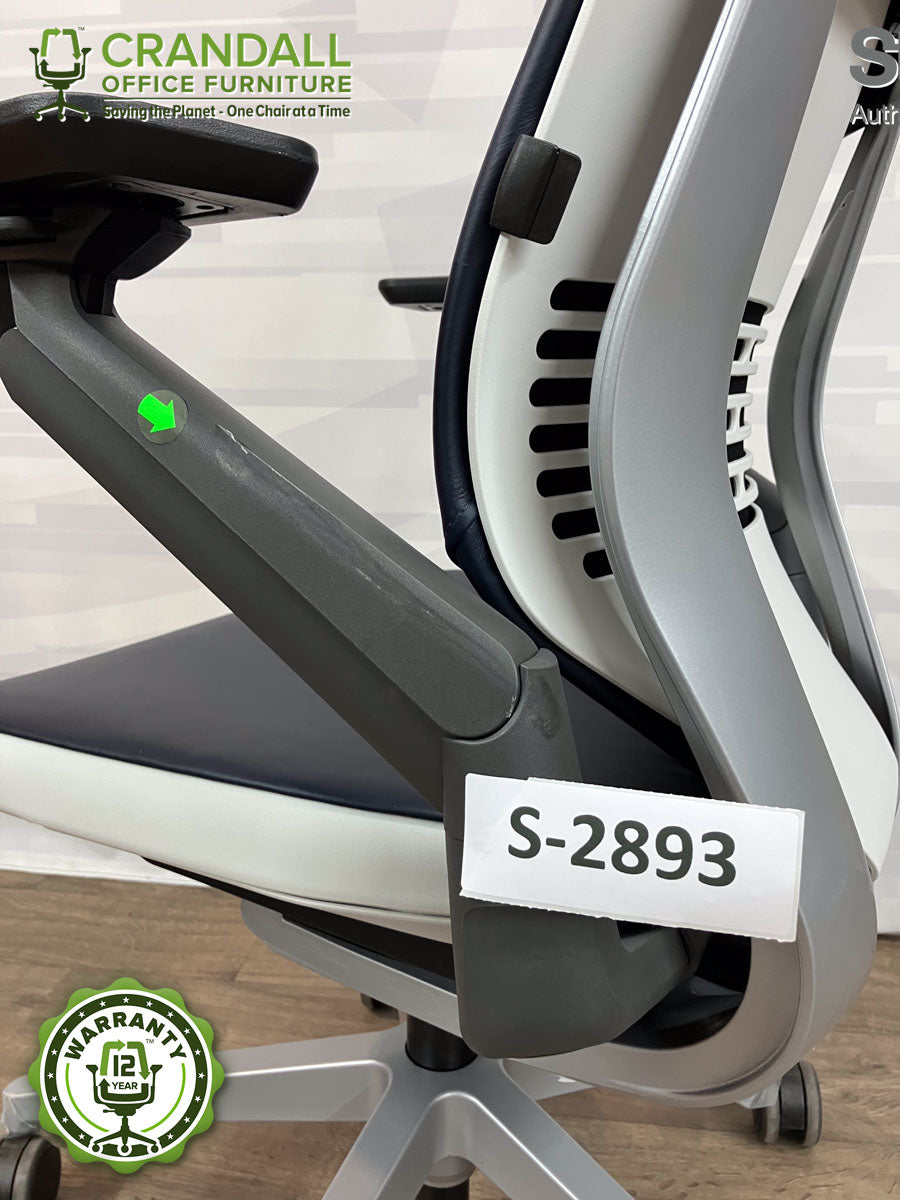 S-2893 - Steelcase Gesture with Headrest - Grade B