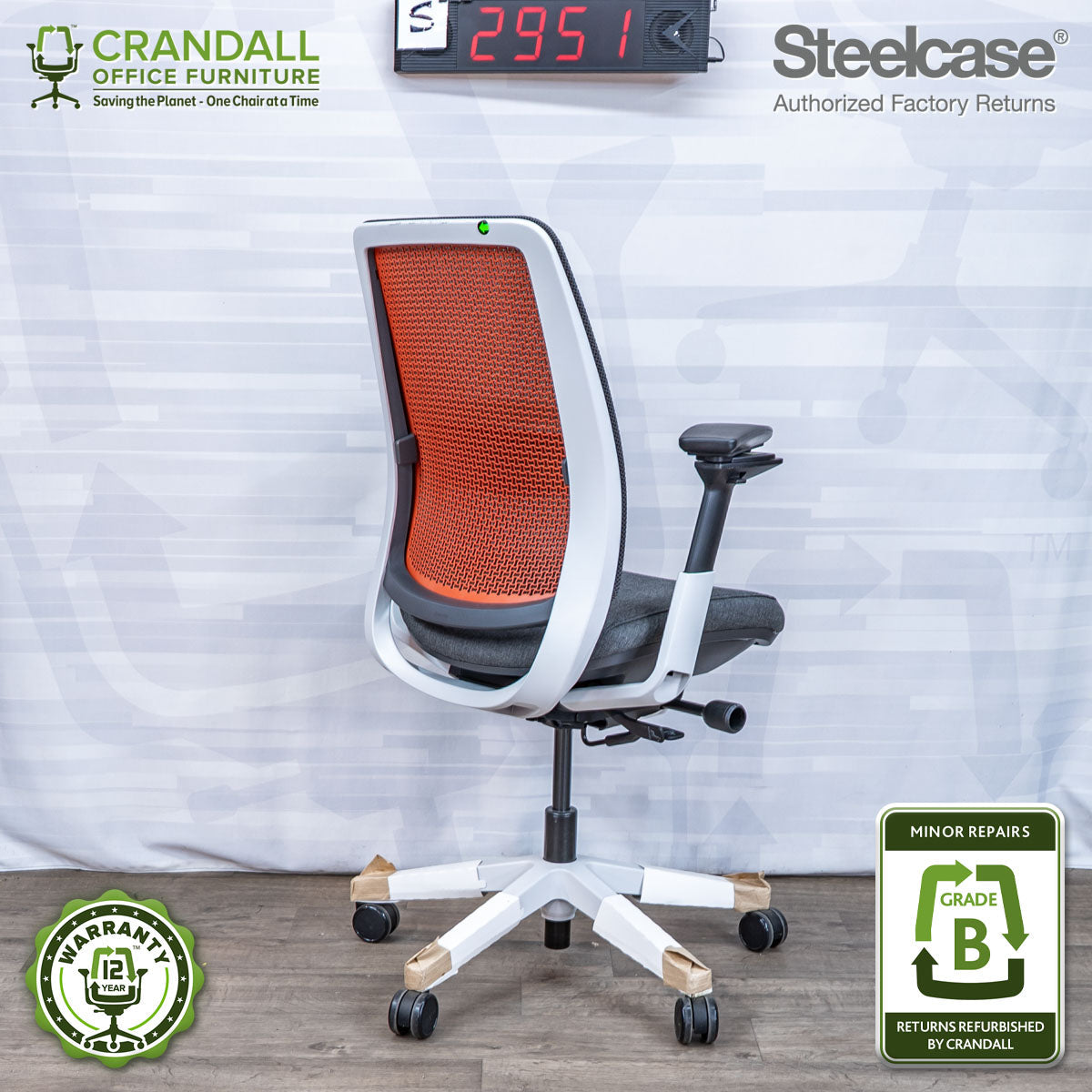 S-2951 - Steelcase Amia - Grade B