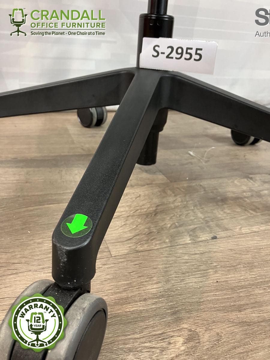 S-2955 - Steelcase Amia - Grade B