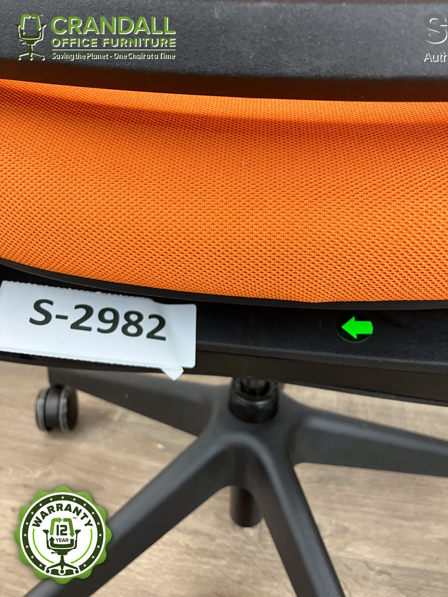 S-2982 - Steelcase Series 1 - Grade B
