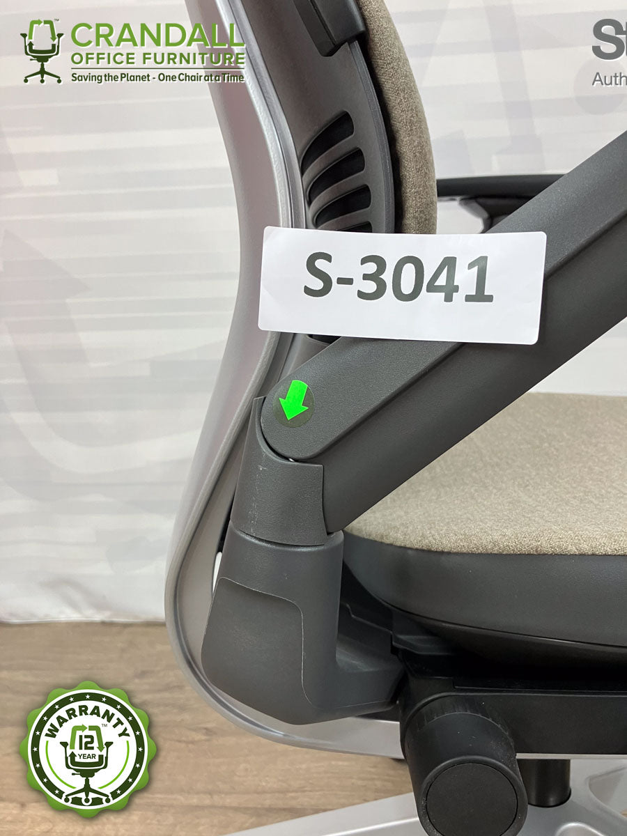 S-3041 - Steelcase Gesture with Headrest - Grade B