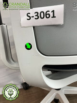 S-3061 - Steelcase Amia - Grade B