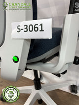 S-3061 - Steelcase Amia - Grade B