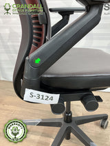 S-3124 - Steelcase Gesture - Grade B
