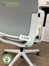 S-3194 - Steelcase Amia - Grade B