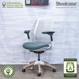 S-3212 - Steelcase Series 2 - Grade A